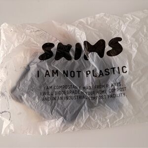 SKIMS Onyx High Cut Thong Size 4X New Sealed